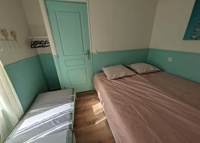 Daire Avec Jardin Et Acces Grandcamp-Maisy