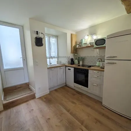 Appartement Avec Jardin Et Acces Grandcamp-Maisy